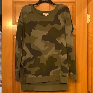 Light weight sweater